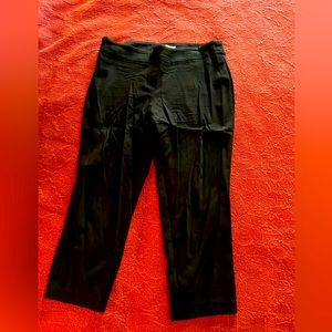 Size 20w, black knit, pull on skinny pants